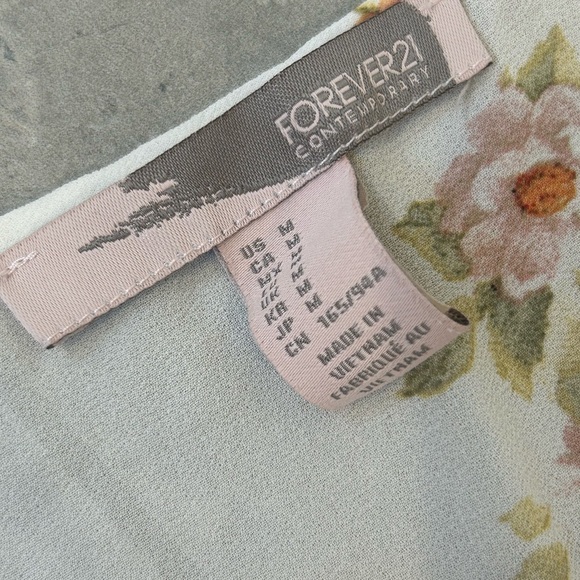 EUC Forever 21 Contemporary Sheer Floral Blouse - Picture 5 of 7